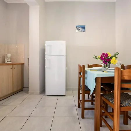 Dolphin 8 Apartment