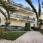 Apartamento Dolphin 8 *
